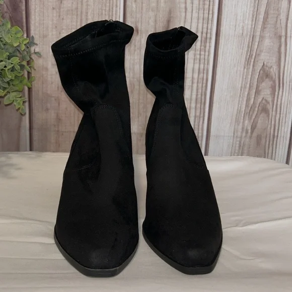 Naturalizer Ella Booties - Picture 2 of 10